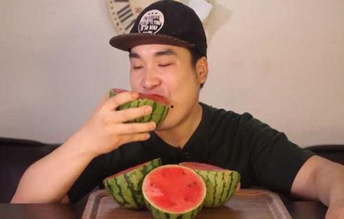 有个网红纹身吃瓜,揭秘纹身背后的故事与争议 第3张 有个网红纹身吃瓜,揭秘纹身背后的故事与争议 第3张